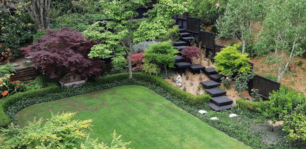 Sequoia Steps Bed & Breakfast นิวพลีมัธ ภายนอก รูปภาพ